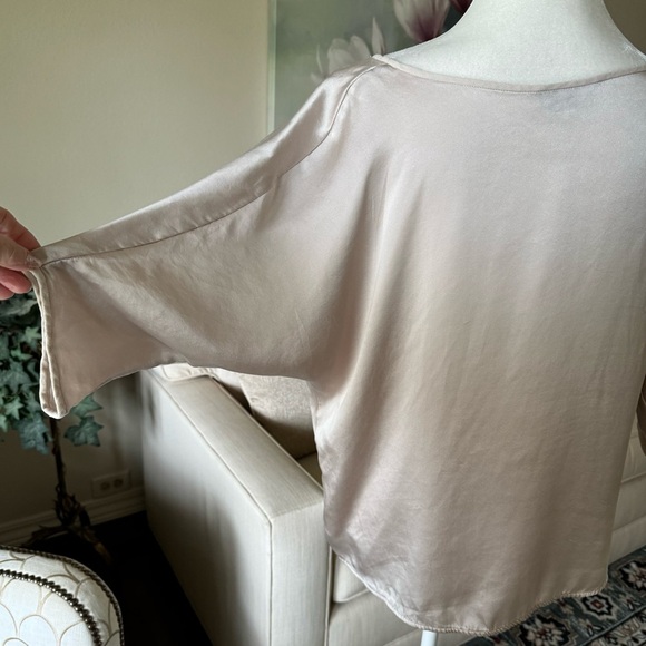 Vince Champagne Silk Pullover Blouse Tee - Picture 7 of 16